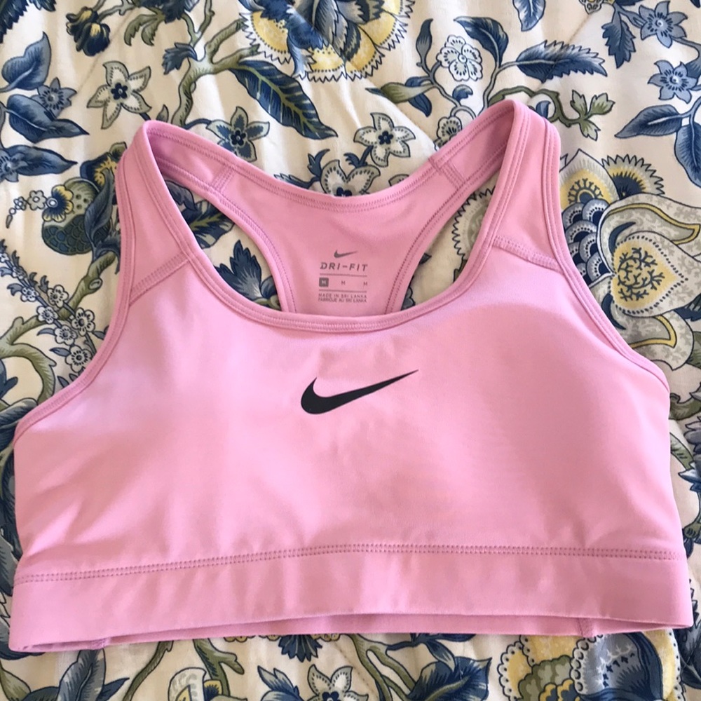 Nike Dari-Fit sports Bra